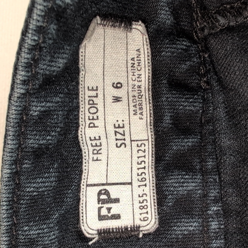 Free People Dark Wash Denim Skirt Size 6 - Picture 2 of 6